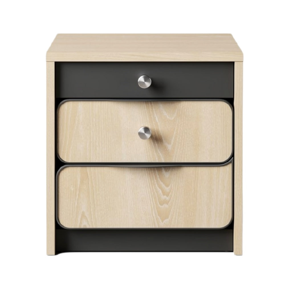 Nieuwe nachtkastje met houtlook en zwarte accenten